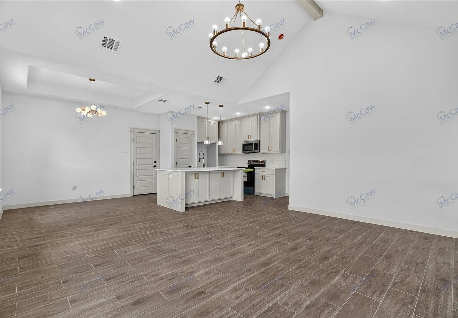 3 bed, 2.0 bath, 1307 sqft, $1,895 — Photo 4