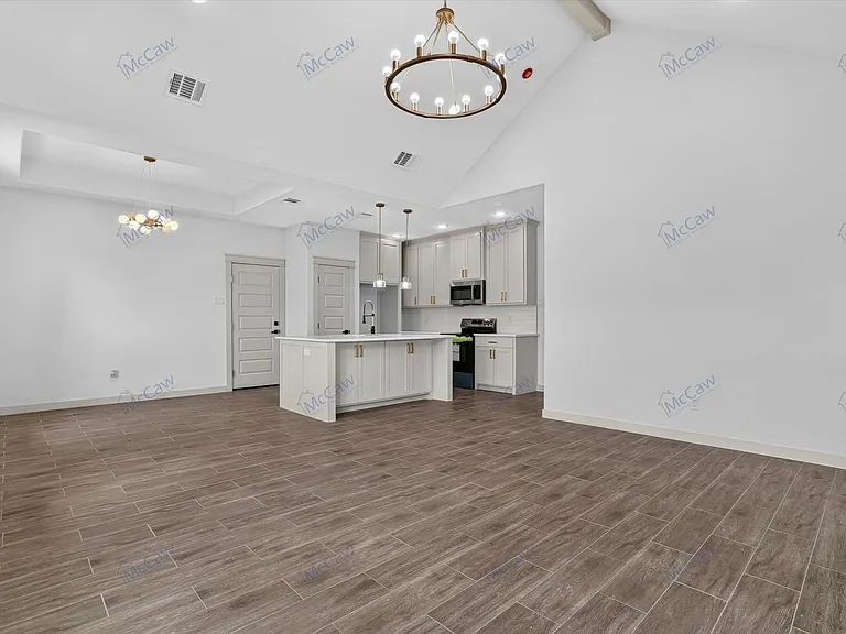 5849 Black Pine Cir — Photo 5