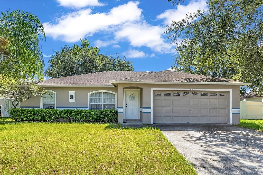 3 bed, 4.0 bath, 1435 sqft, $2,700 — Photo 1