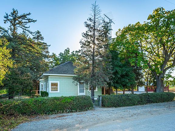 3rd image of 2434 Davis Road