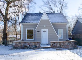 5471 Elizabeth Lake Rd, Waterford, MI 48327