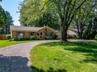 5450 S Genesee Rd, Grand Blanc, MI 48439