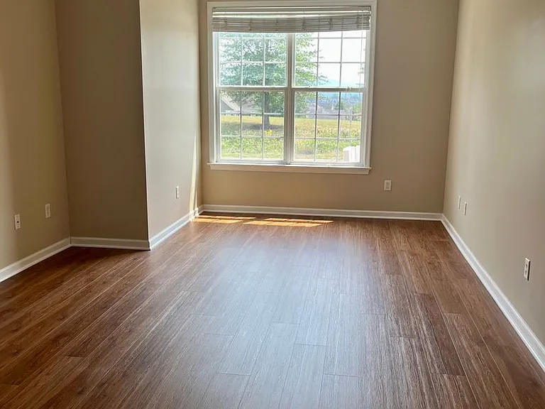 2442 Bargamin Orchard Ln — Photo 2