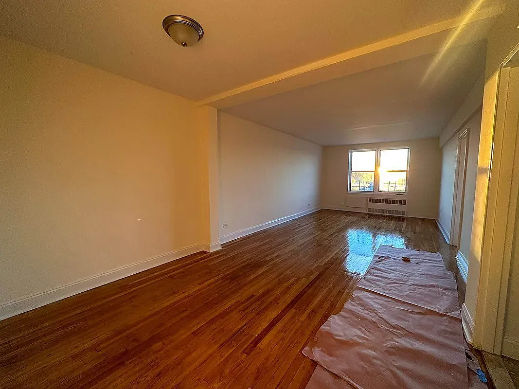 16420 Highland Ave APT 5B photo 1