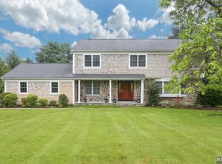 76 Carlough Rd, Upper Saddle River, NJ 07458