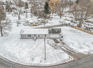 820 Emory St, Howard City, MI