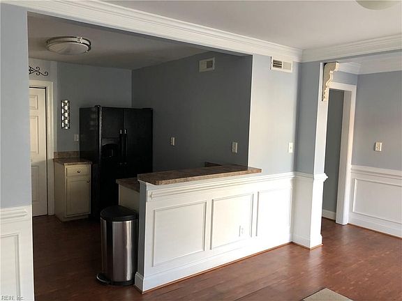 4th image of 8535 Tidewater Dr APT Q