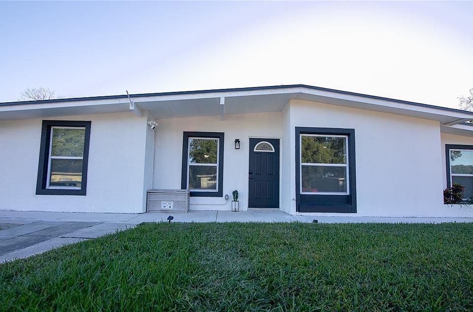 1st image of 316 POINCIANA CIRCLE
