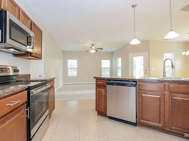 2136 Pine Glen Ct — Photo 4