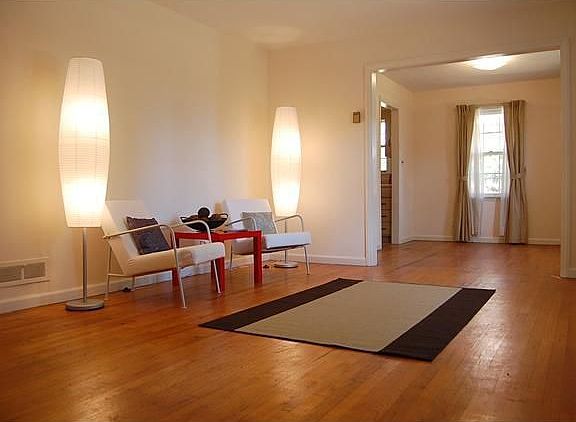 Separate living & dining rooms