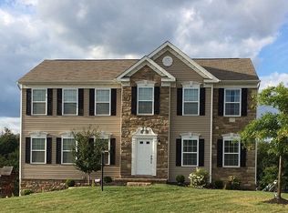 507 Blue Ridge Dr, Coraopolis, PA 15108