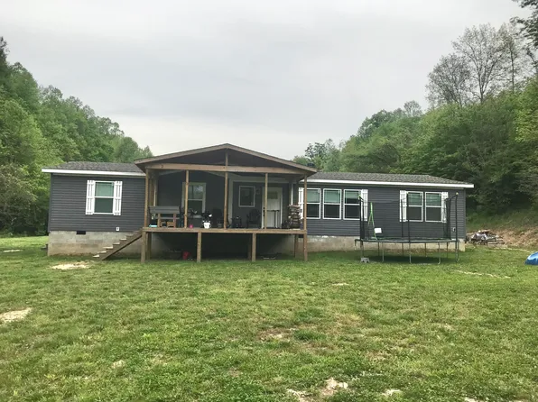 528 Skaggs Dr, Martha, KY 41159