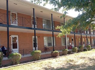 23500 Kelly Rd #4A, Eastpointe, MI 48021