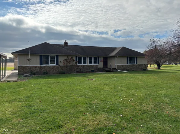 12335 E Legal Tender Rd, Columbus, IN 47203