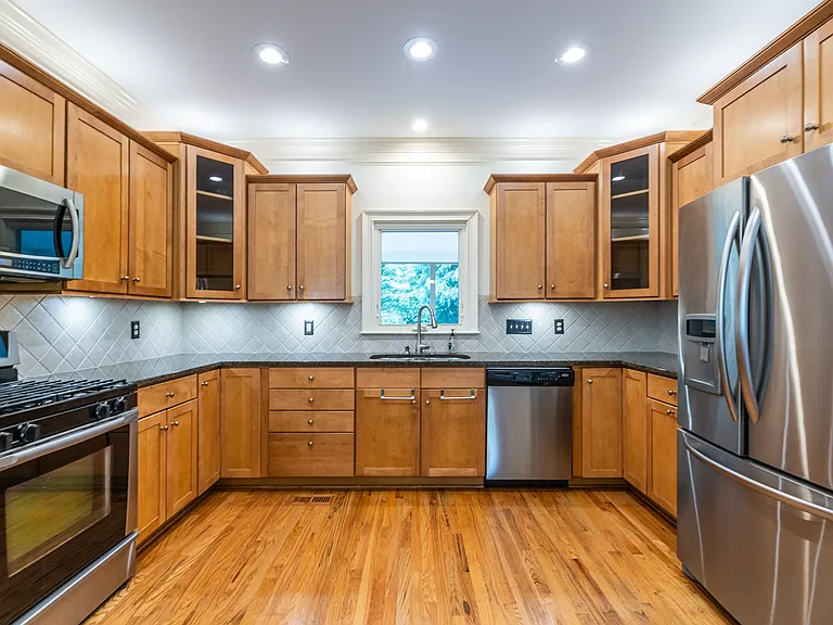1040 Boulevard Dr NE — Photo 14