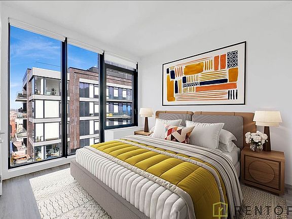 3rd image of 224 E 135th St #1402