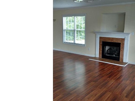 5th image of 146 Belle Chase Dr