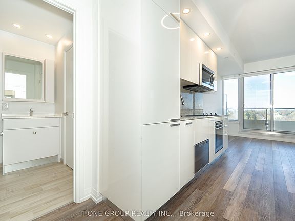 3rd image of 75 Canterbury Pl #910