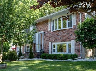 37 Lantern Ln, Sharon, MA 02067