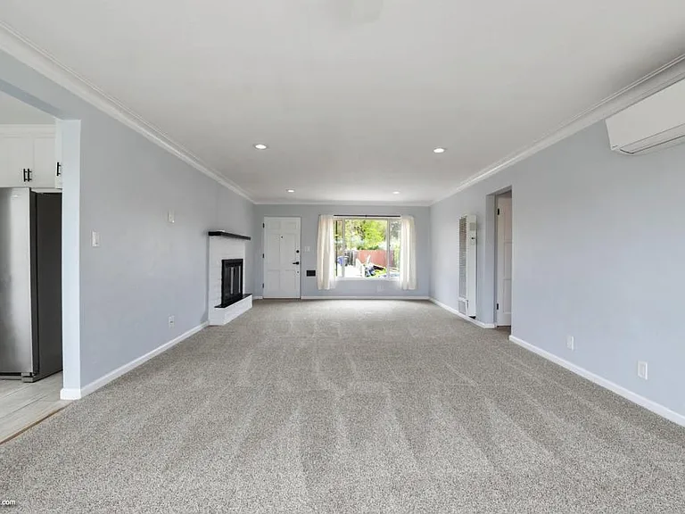 4250 Blackton Dr — Photo 8