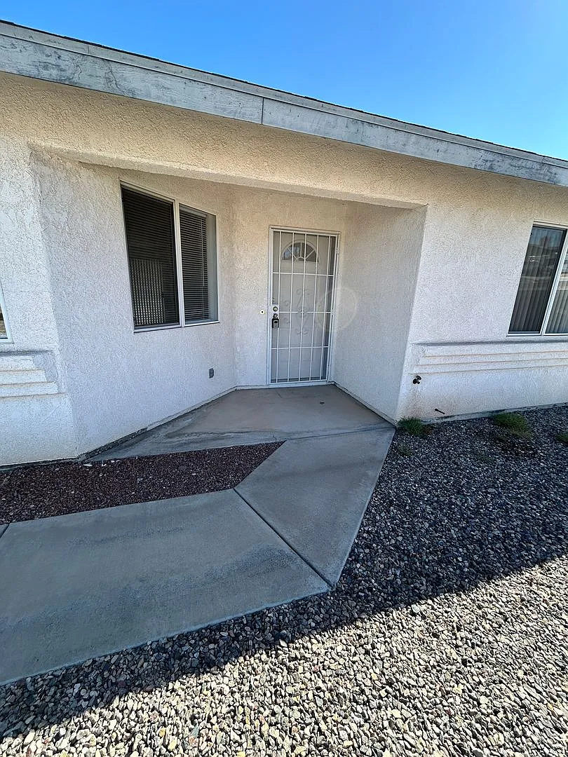 Unfurnished Home! — Photo 3