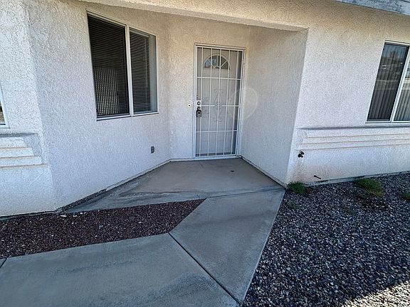 3rd image of 1668 Riverbelle Dr