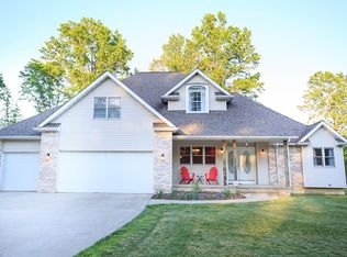 2543 Hilltop Rd, Richmond Heights, OH 44143
