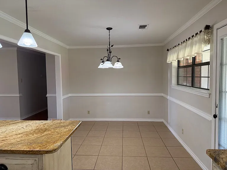 314 Trollinger St — Photo 8