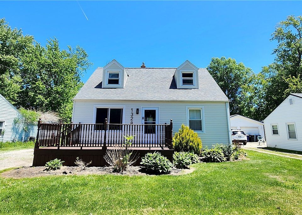 1st image of 1328 Myrtle Ave