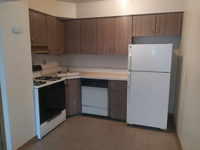 9131 W Congress St — Photo 4