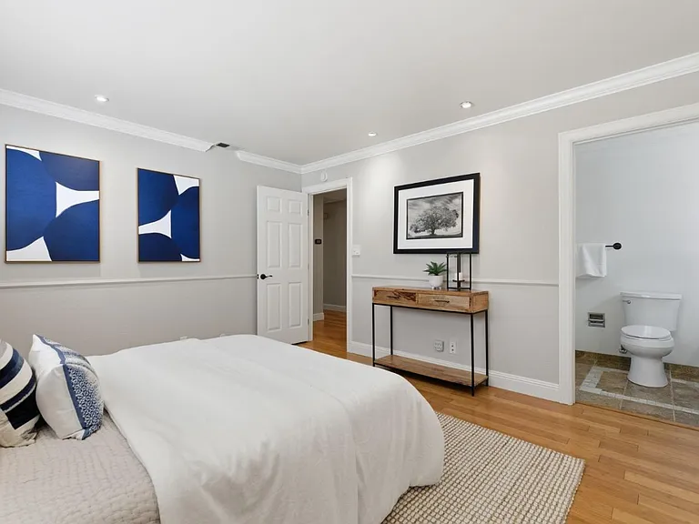 7516 Shady Hollow Dr — Photo 22