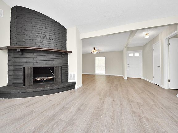 4th image of 11618 Hillcroft Ave