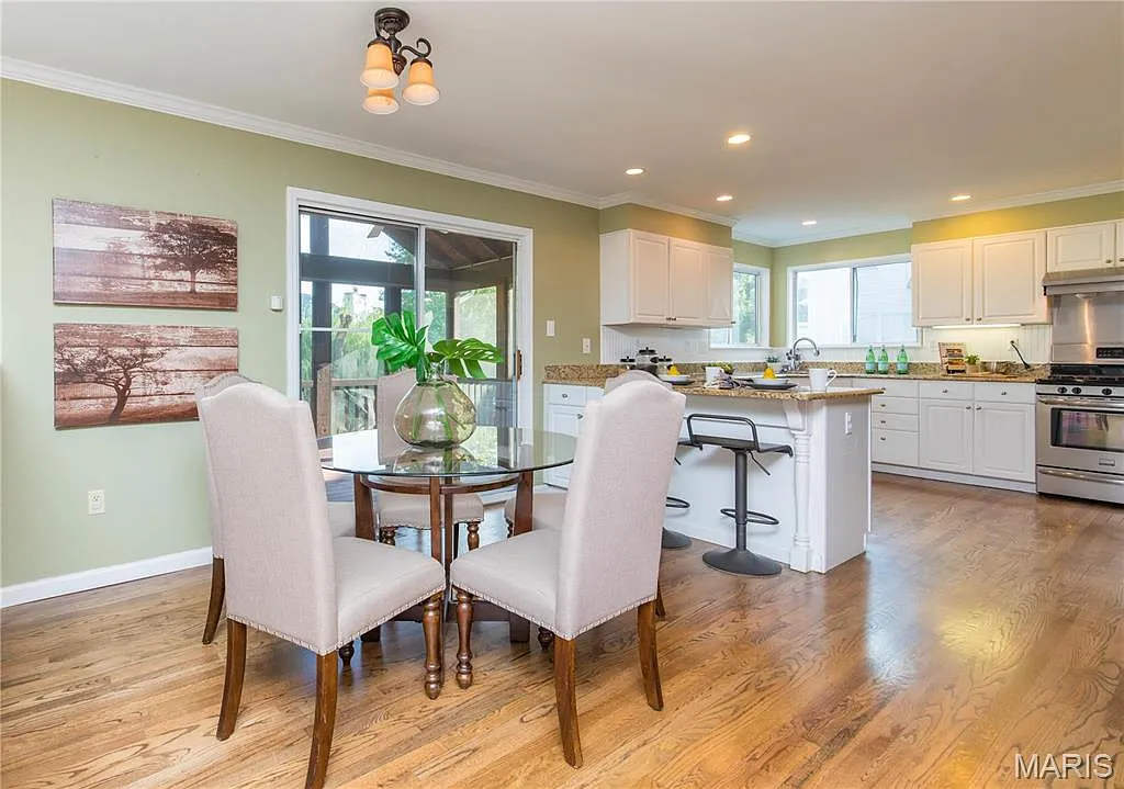 4 bed, 3.5 bath, 3439 sqft, $3,400 — Photo 4