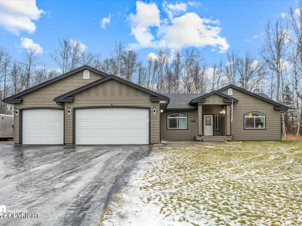 4835 N Feldspar Cir, Wasilla, AK 99654