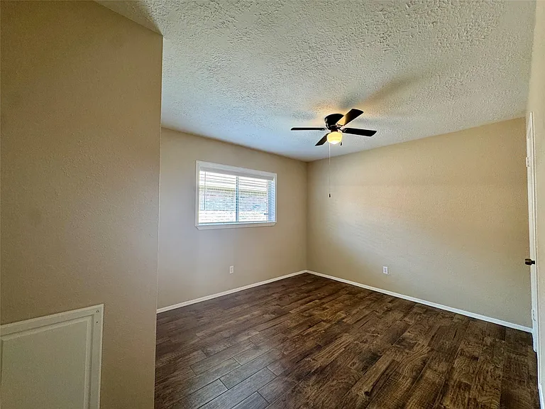 9831 Shell Rock Rd — Photo 27