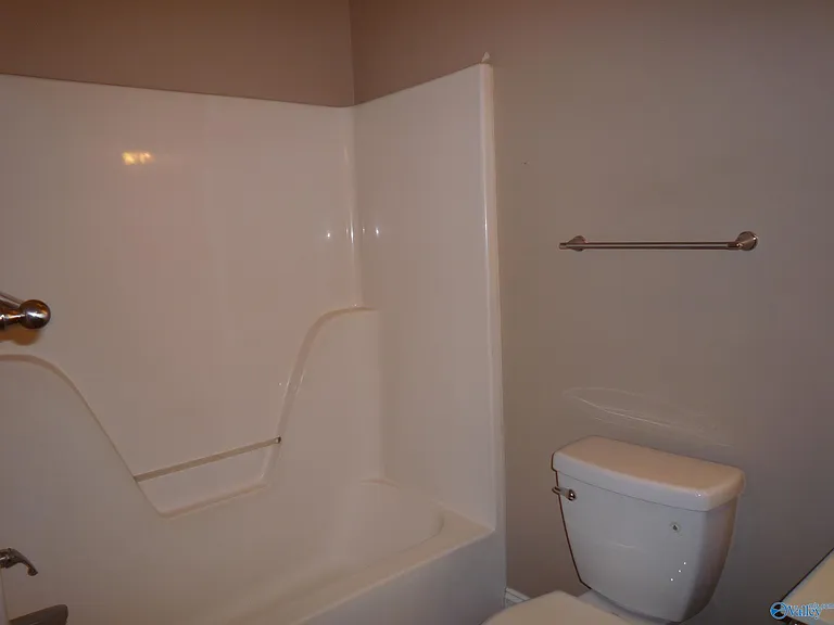 16656 Bellewood Dr — Photo 22