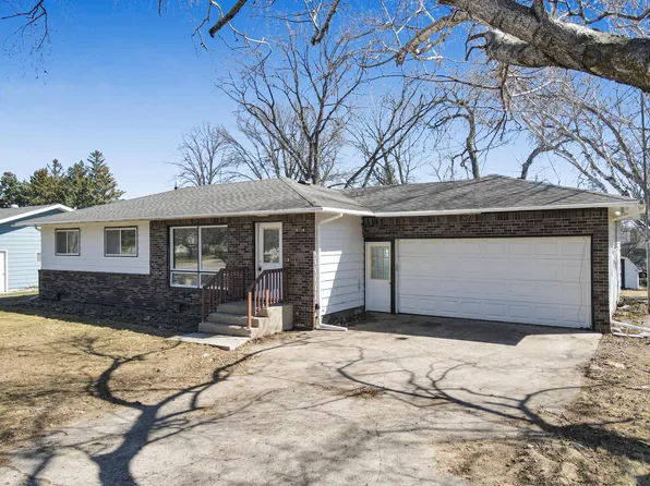 720 10th St, Hawley, MN 56549