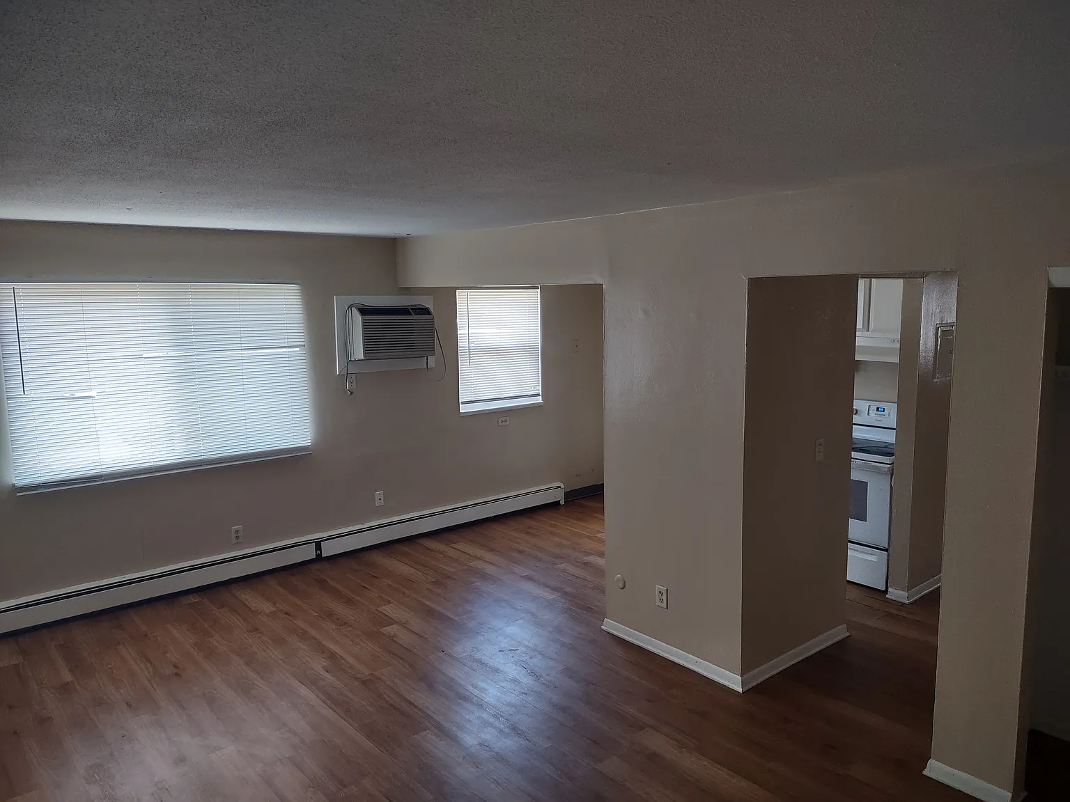 Mounds Park Apartments - 1034 — Photo 4