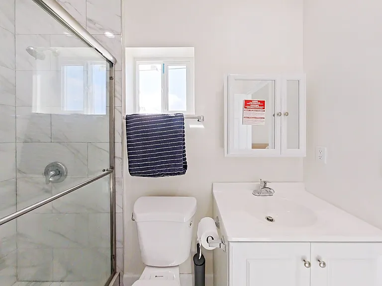 10572 Chamberlain Ave — Photo 18