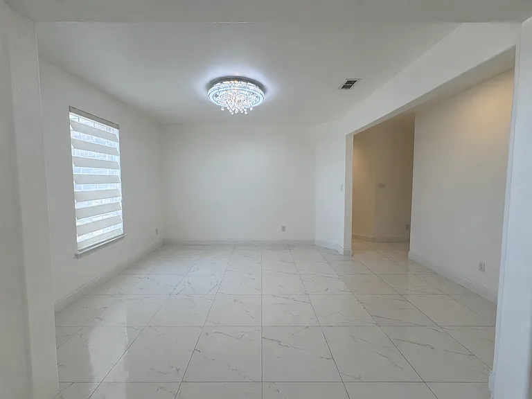 1901 Oakston Dr — Photo 14