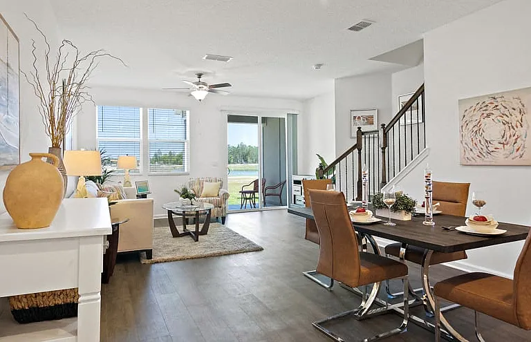 Discovery Trails Townhomes — Photo 9