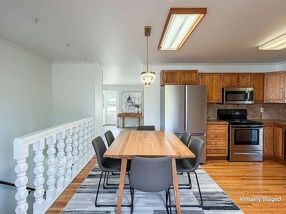 3rd image of 3331 Driftwood Ln