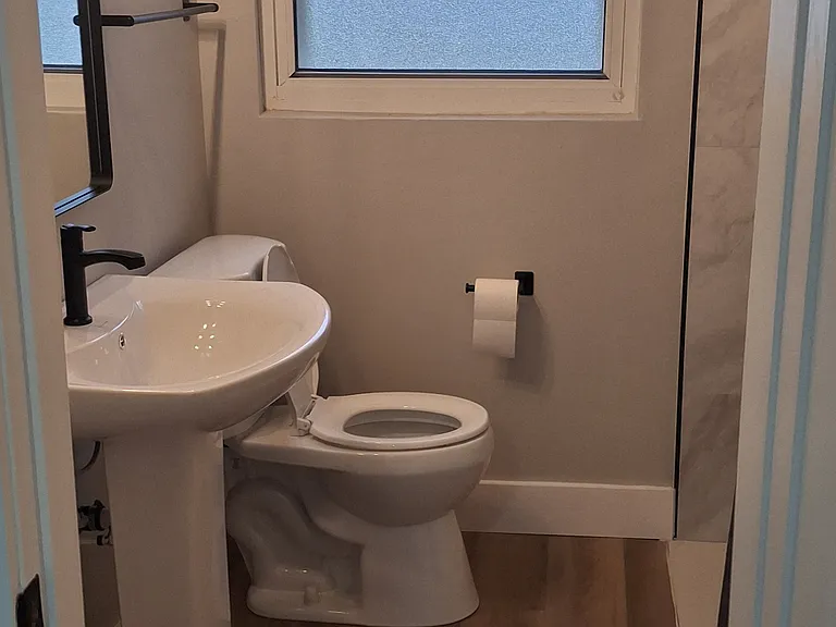 1001 Egan Dr — Photo 6