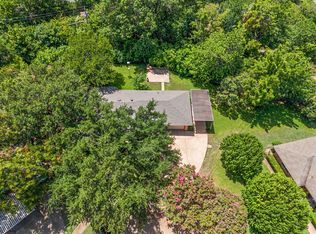 526 Nesbit Ct, Garland, TX 75041