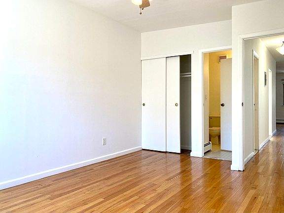 3rd image of 198 Hopkins St #2B