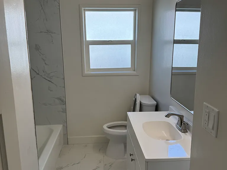 1301 W 1st St — Photo 11