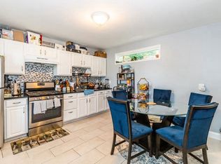 425 Seaver St #2, Boston, MA 02121