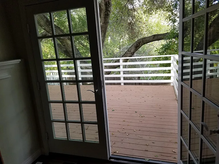 Cottage: Balcony