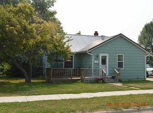 523 4th St SW, Rugby, ND 58368
