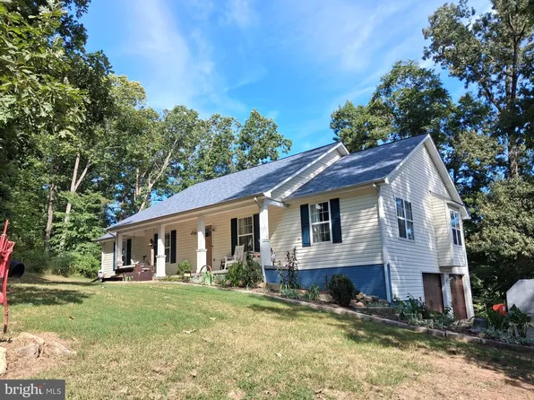 22 Kelley Hill Ln, Fredericksburg, VA 22405